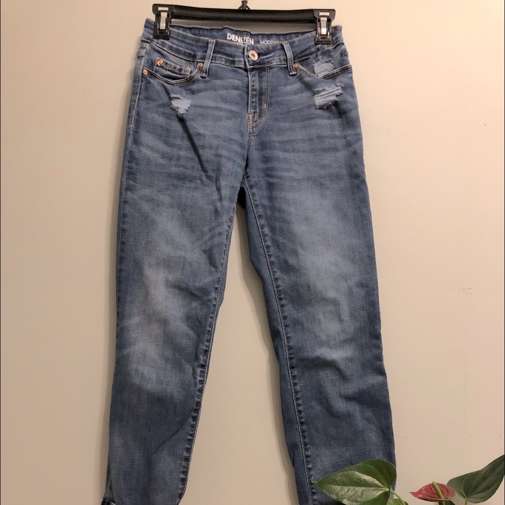 💙Levi’s Cuffed Jeans💙